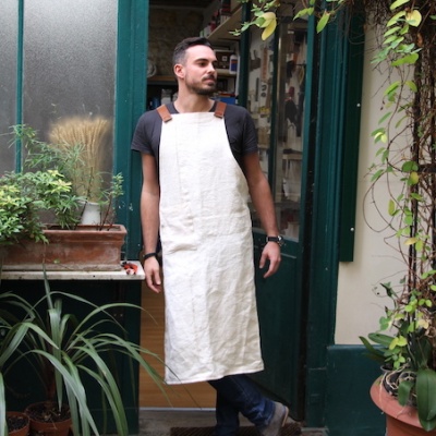 Tablier d'atelier homme avec anse en cuir.